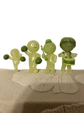 SMISKI Inspired Cheer Series Normal Lot of 4 pieces 3" Glow Green Mini Figures